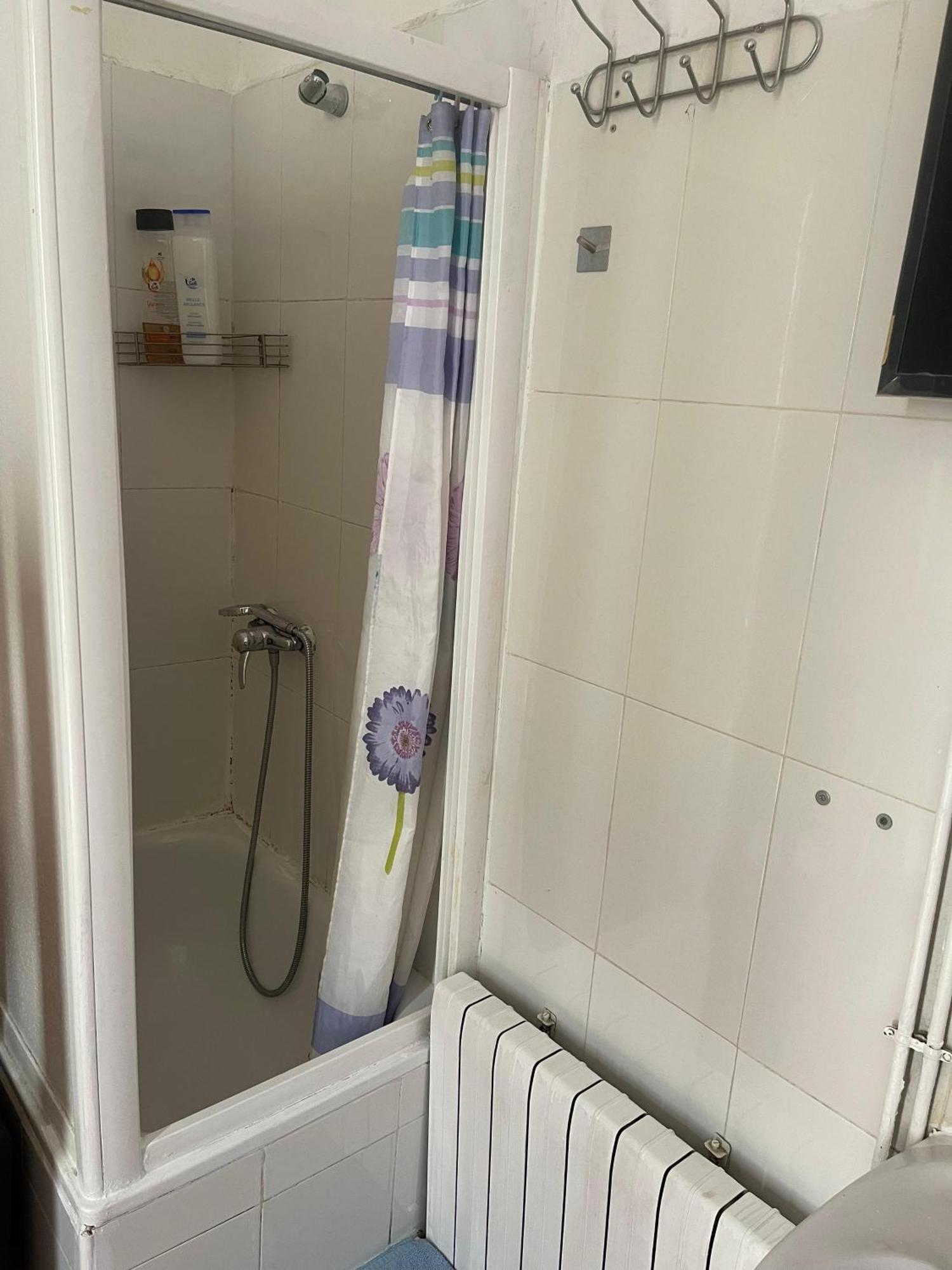 Hostal Daniel Madrid Bagian luar foto