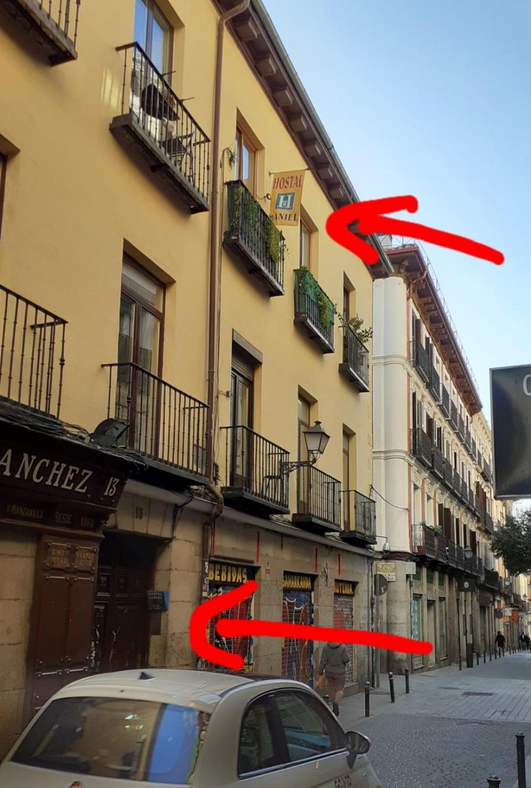 Hostal Daniel Madrid Bagian luar foto