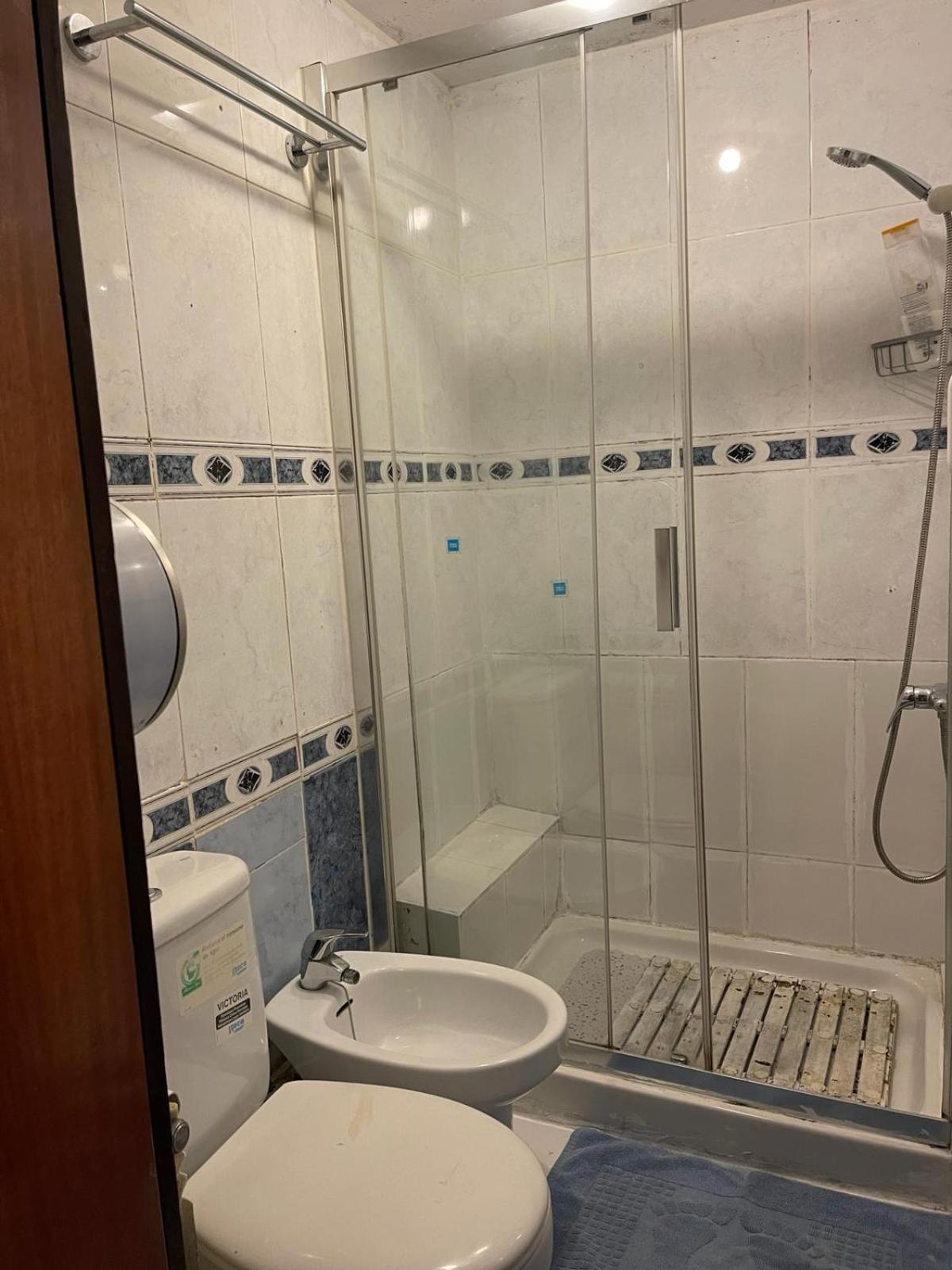 Hostal Daniel Madrid Bagian luar foto