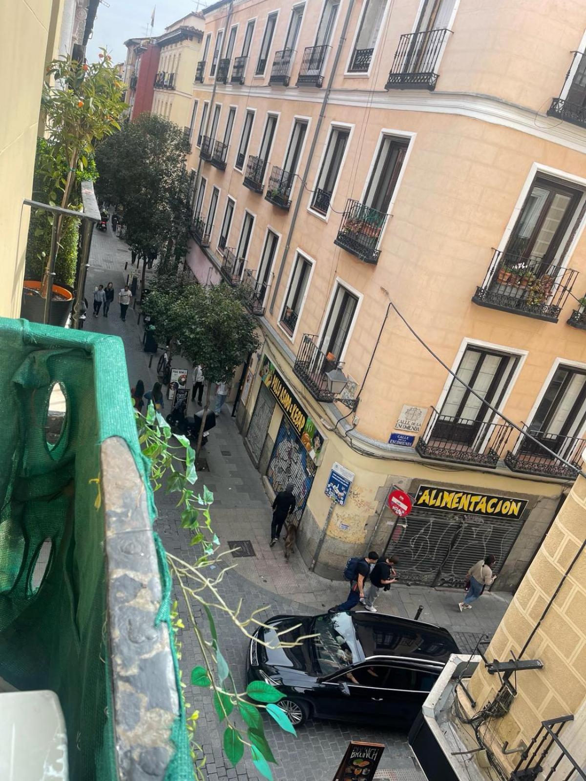 Hostal Daniel Madrid Bagian luar foto